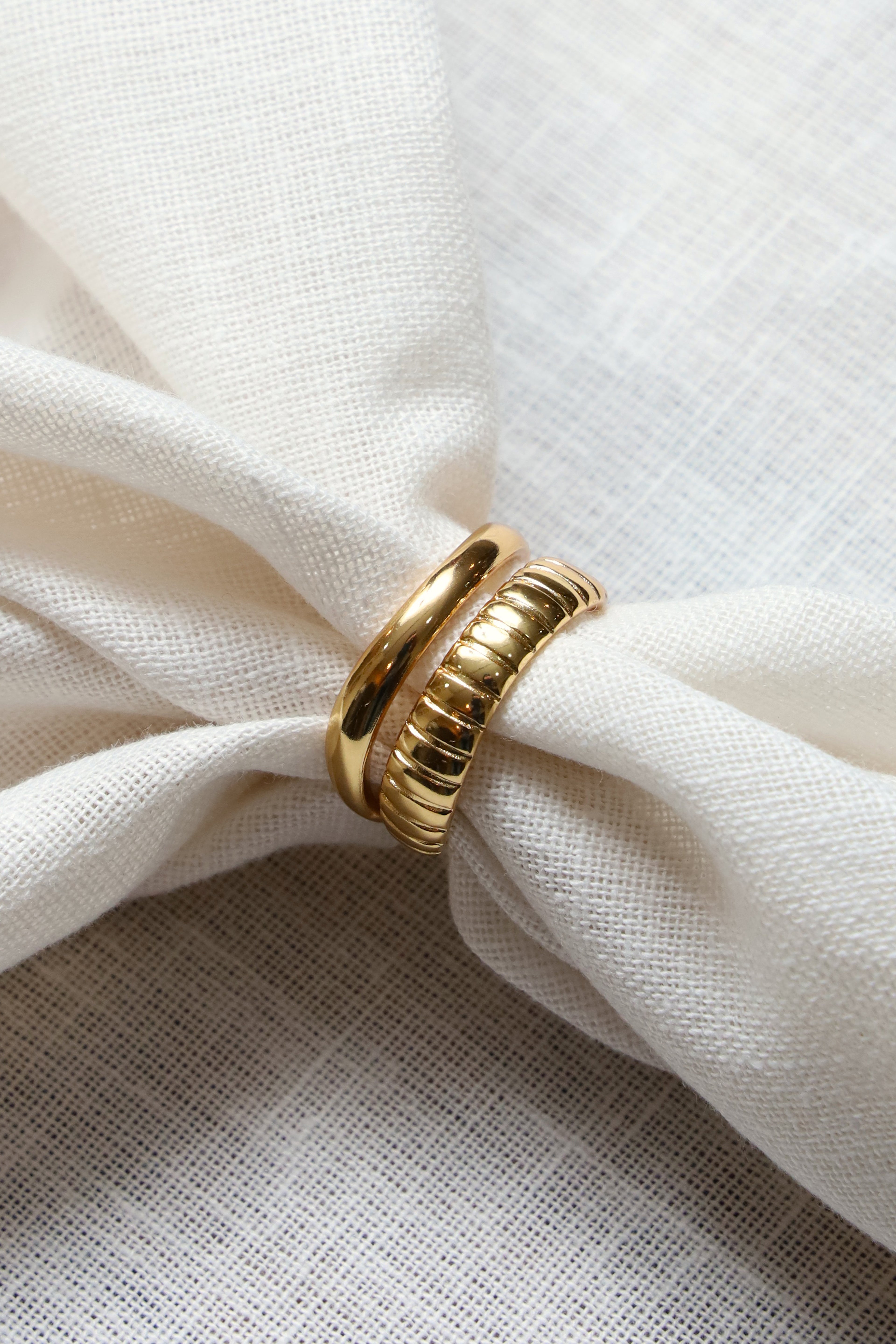 Ribbed Statement Ring